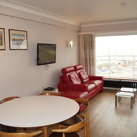 Seaview 2-bedroom Goldeneye With Private Garage In Duinbergen *