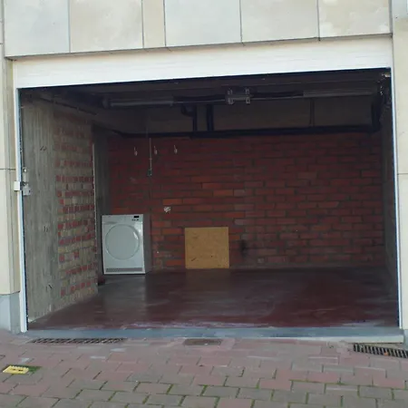 Seaview 2-bedroom Goldeneye With Private Garage In Duinbergen