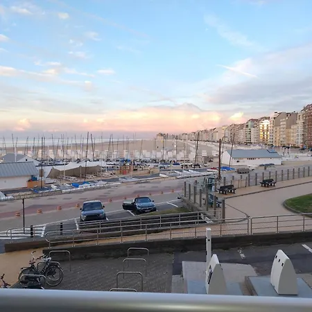 Apartman Seaview 2-bedroom Goldeneye With Private Garage In Duinbergen Knokke-Heist