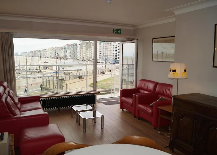 Seaview 2-bedroom Goldeneye With Private Garage In Duinbergen