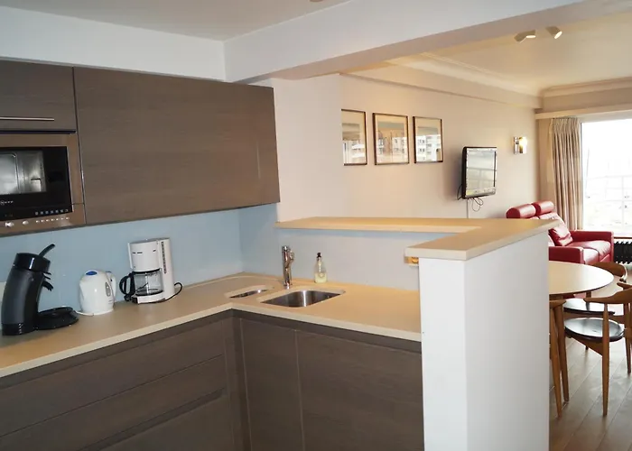 Seaview 2-bedroom Goldeneye With Private Garage In Duinbergen דירה